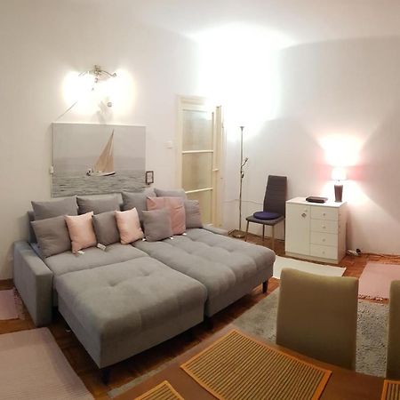 Ravagy Apartman Kecskemet Ngoại thất bức ảnh